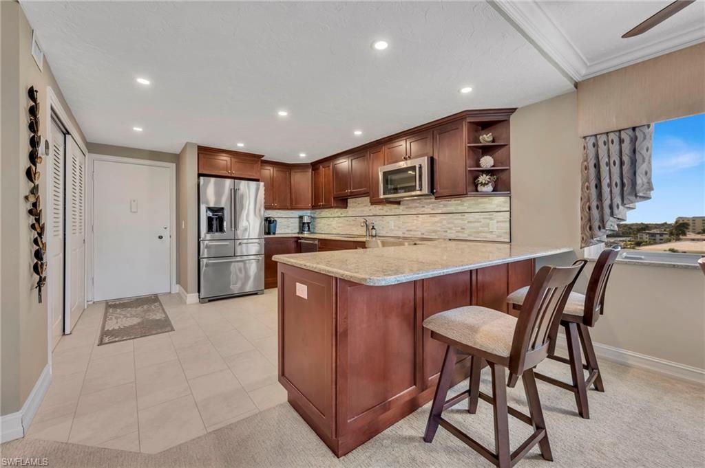 2150 Gulf Shore Blvd N 609 Property Photo 18