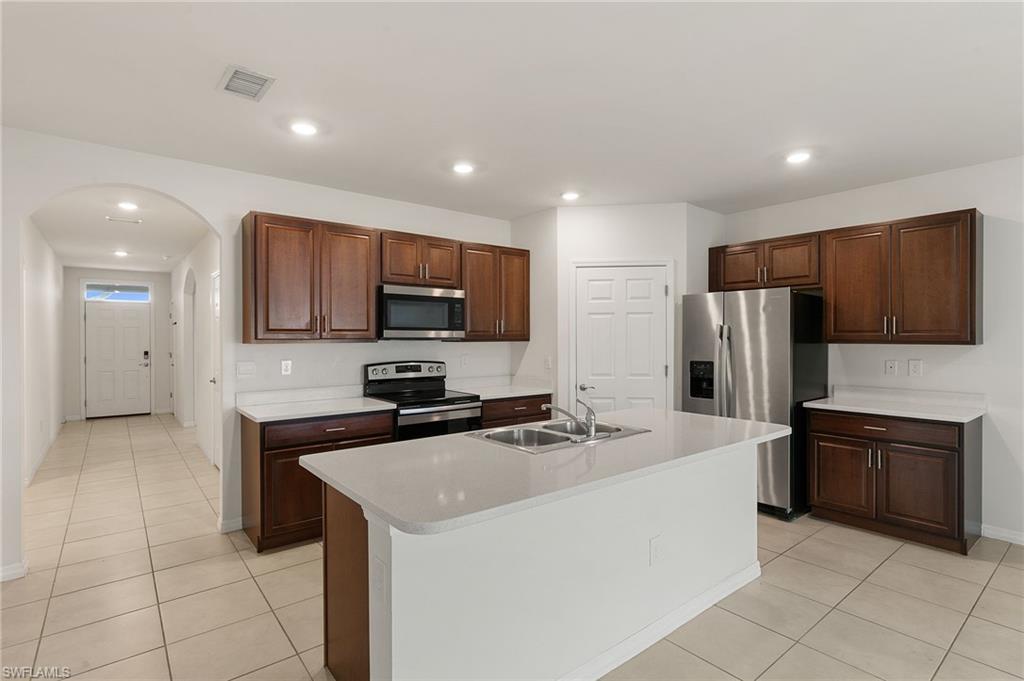 923 Tropicana Pkwy W Property Photo 5