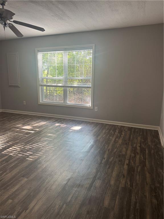 533 Leawood Cir Property Photo 4