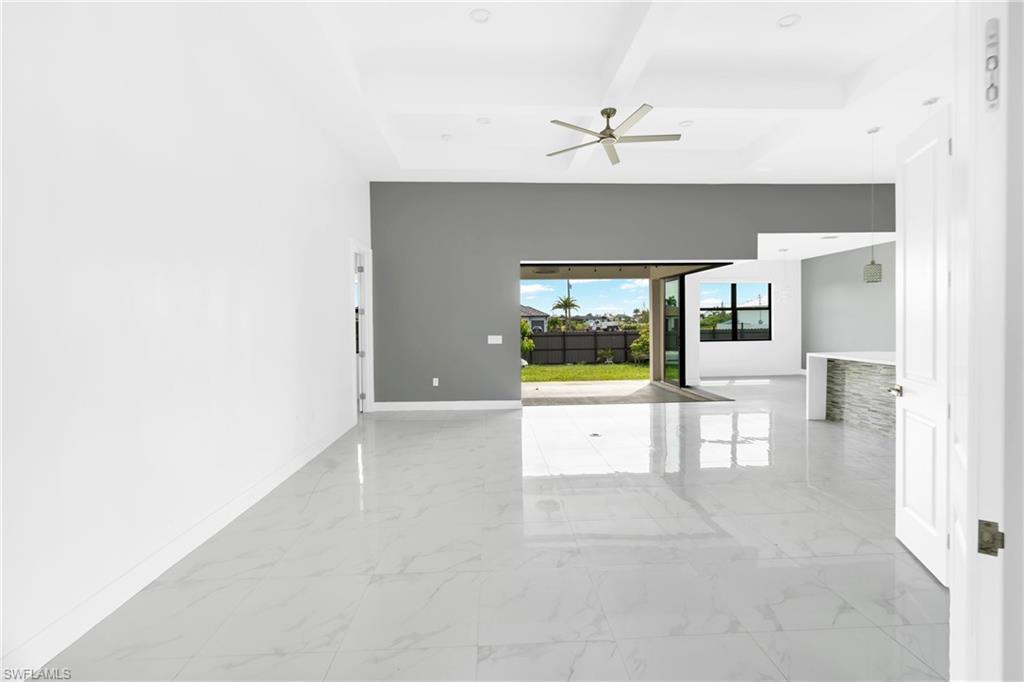 113 38 Pl Property Photo 7
