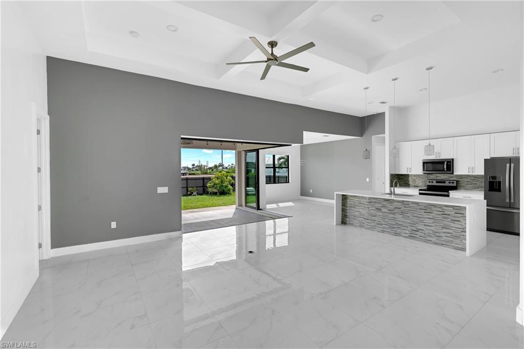 113 38 Pl Property Photo 10