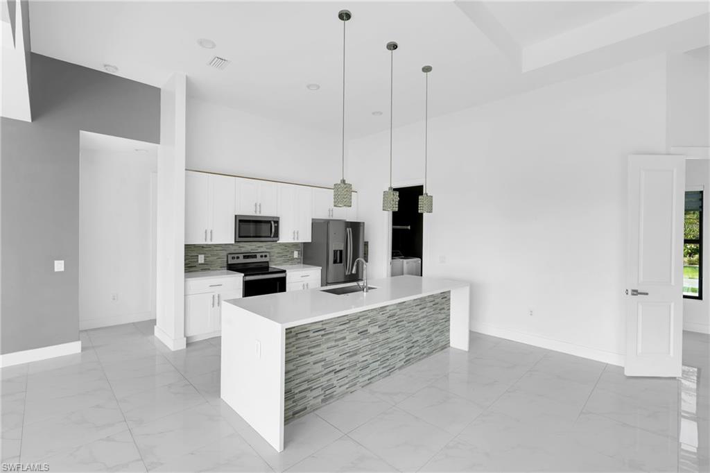 113 38 Pl Property Photo 15