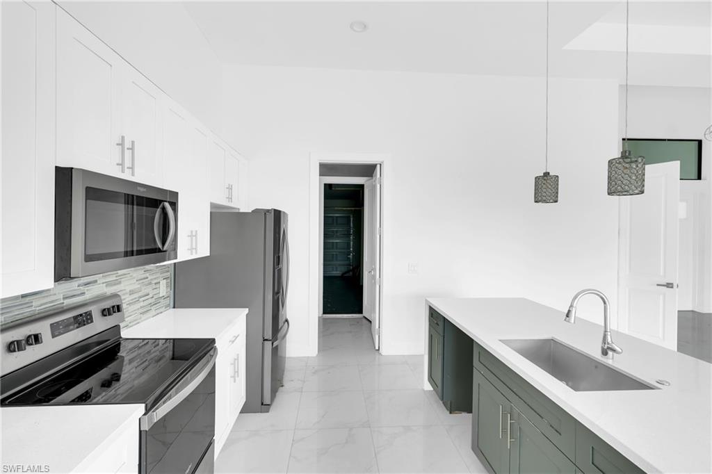 113 38 Pl Property Photo 17