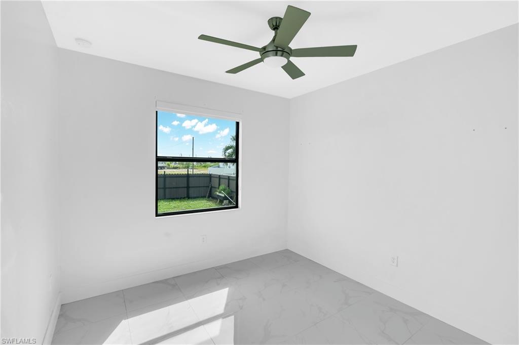 113 38 Pl Property Photo 24