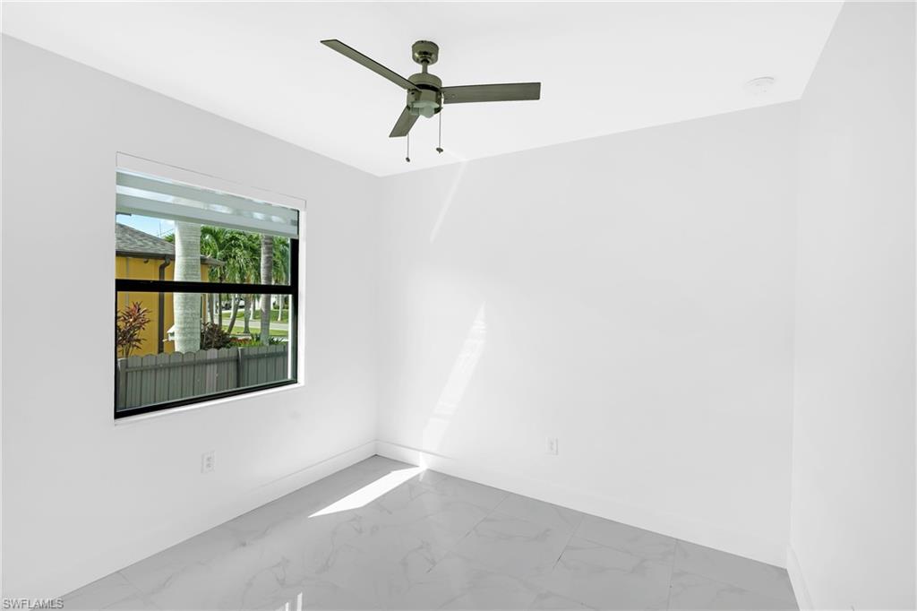 113 38 Pl Property Photo 28