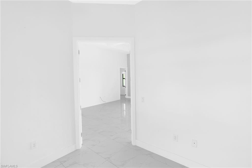 113 38 Pl Property Photo 31