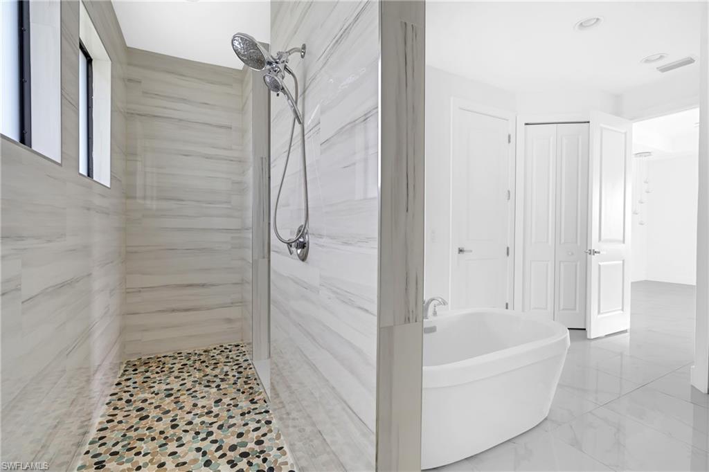 113 38 Pl Property Photo 38