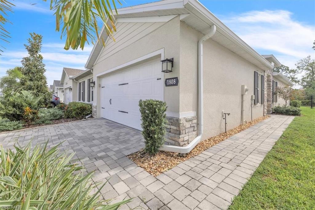 1808 Palms Dr Property Photo 2