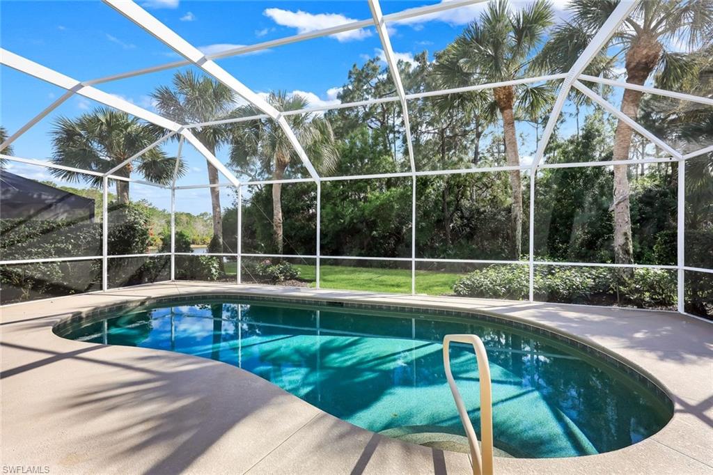 9375 Oak Strand Dr Property Photo 1
