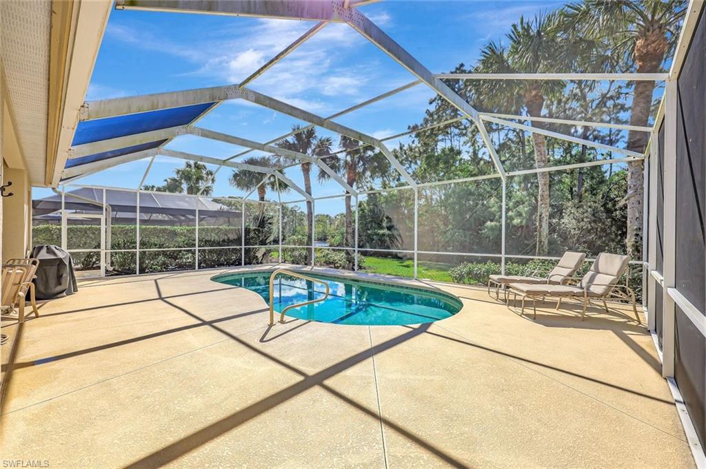 9375 Oak Strand Dr Property Photo 19