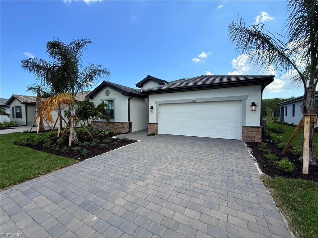 19274 Hinkley Dr Property Photo 3