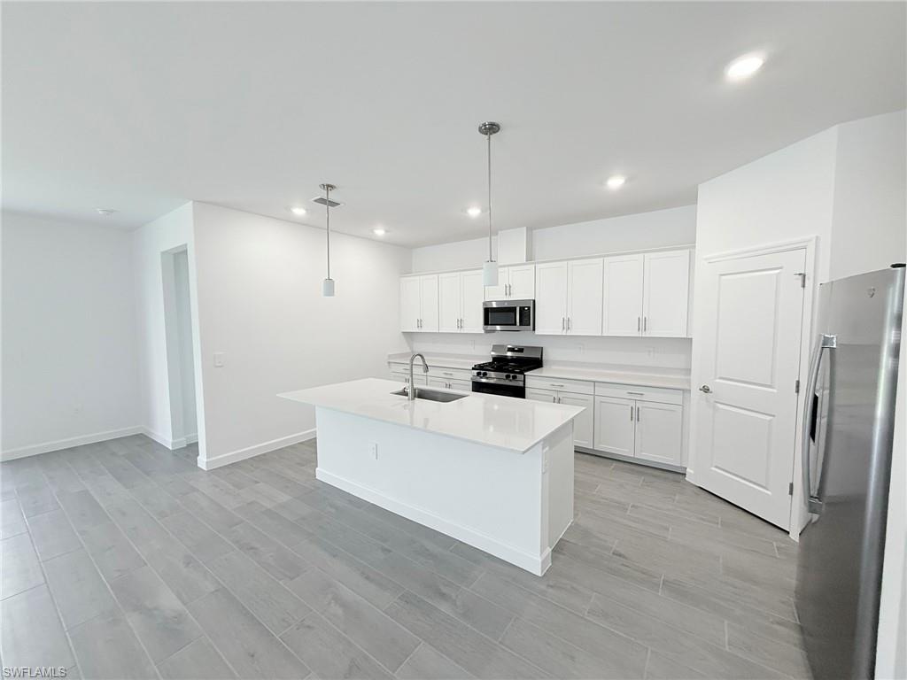 19274 Hinkley Dr Property Photo 8