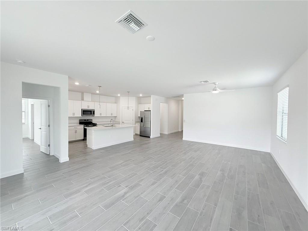 19274 Hinkley Dr Property Photo 10