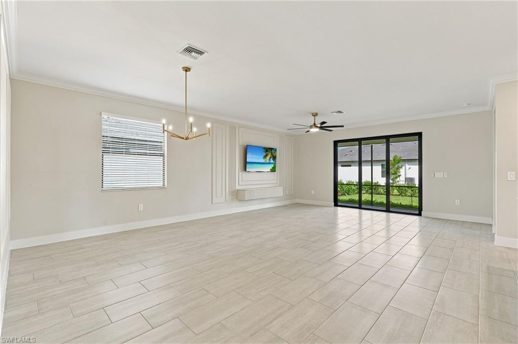 19442 Viewmont Way Property Photo 12
