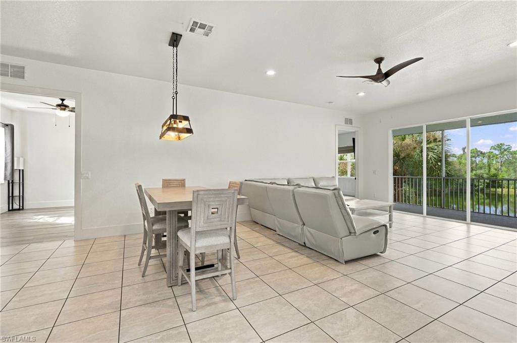6060 Jonathans Bay Cir 402 Property Photo 6