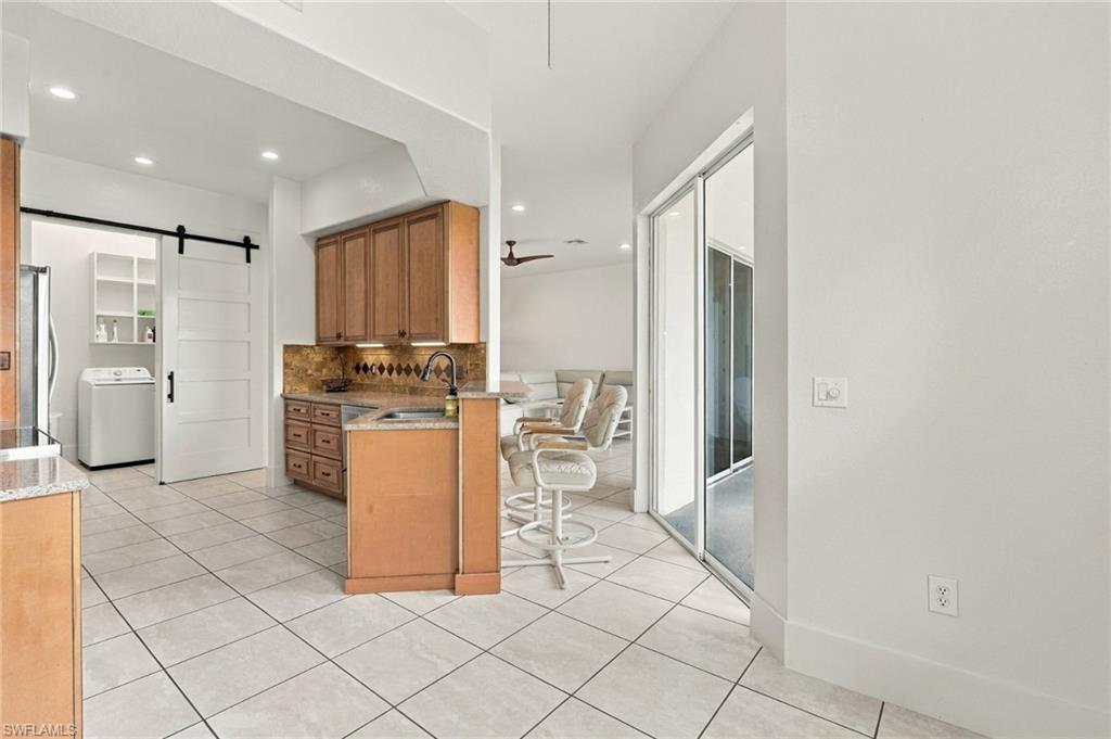 6060 Jonathans Bay Cir 402 Property Photo 12