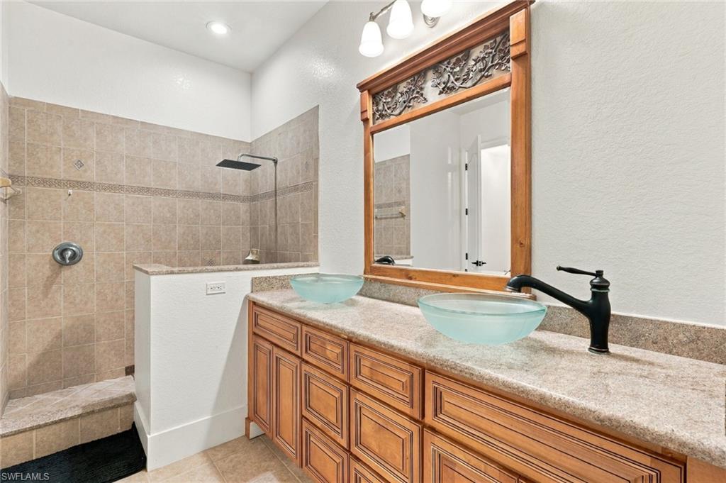 6060 Jonathans Bay Cir 402 Property Photo 21