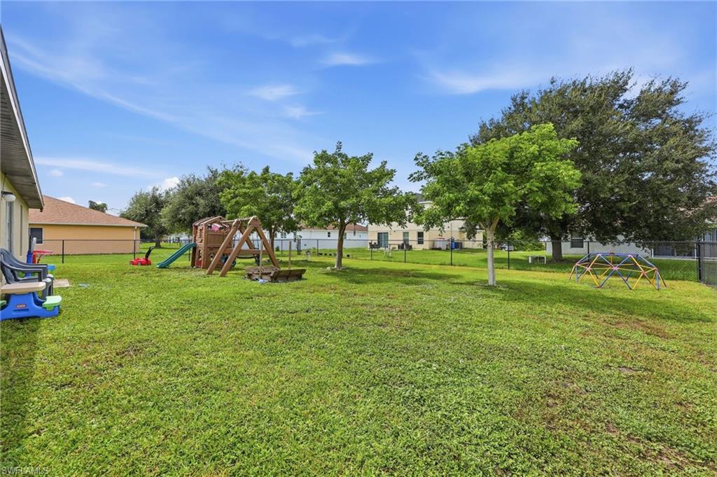 2828 22nd Pl Property Photo 18