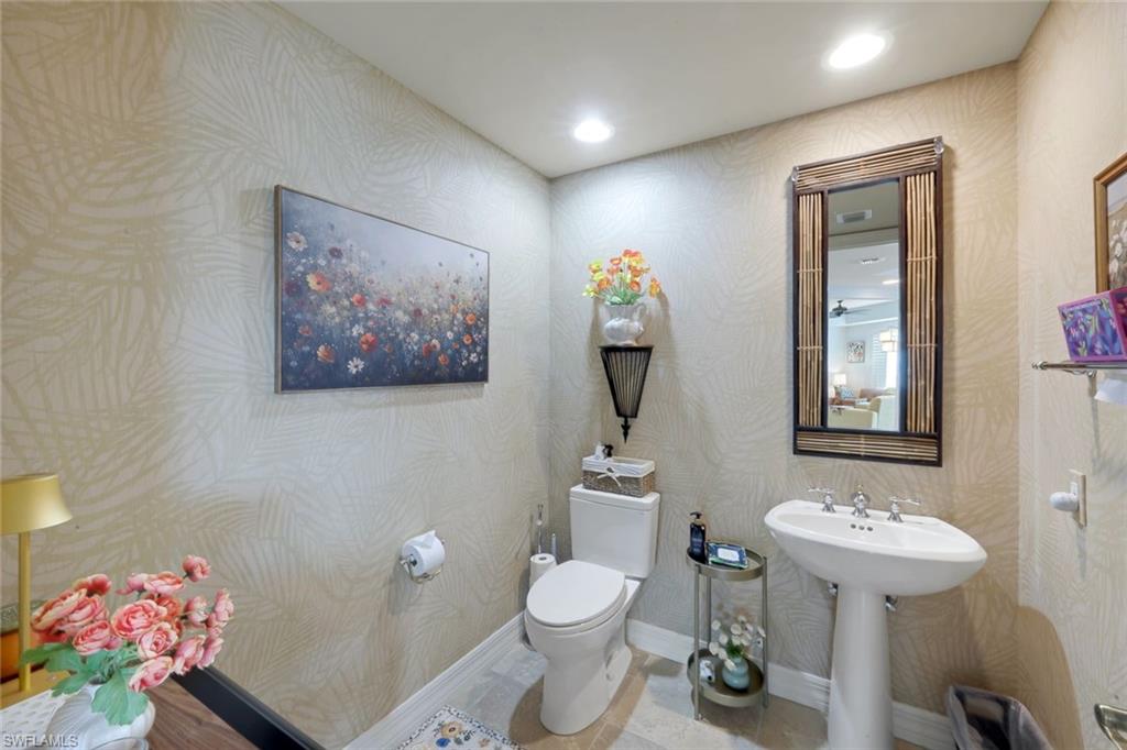 295 Grande Way 1405 Property Photo 11