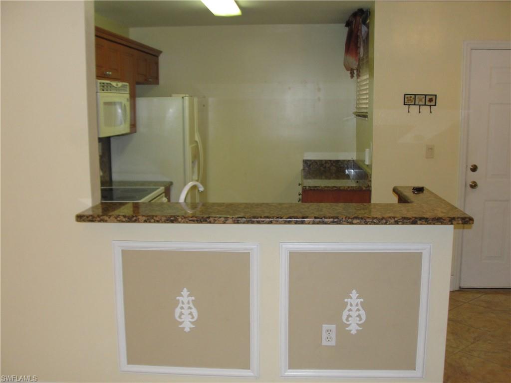 15449 Bellamar Cir 1211 Property Photo 5