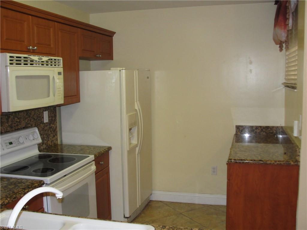 15449 Bellamar Cir 1211 Property Photo 6