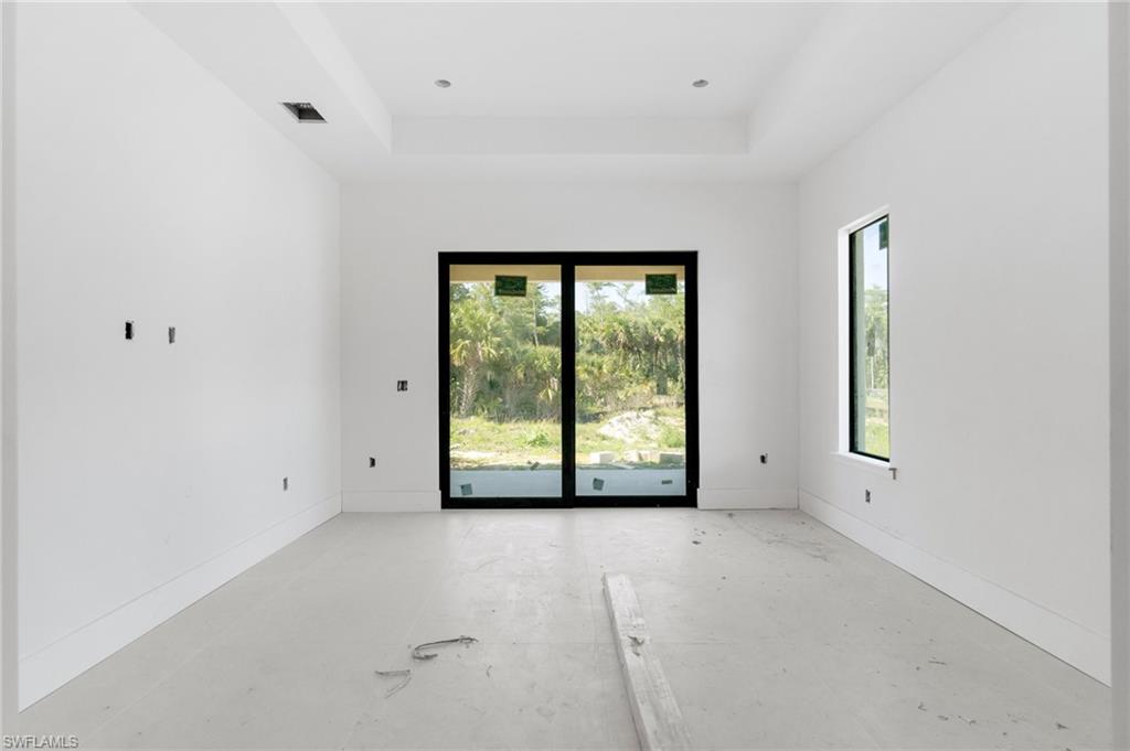 721 Golden Gate Blvd W Property Photo 23
