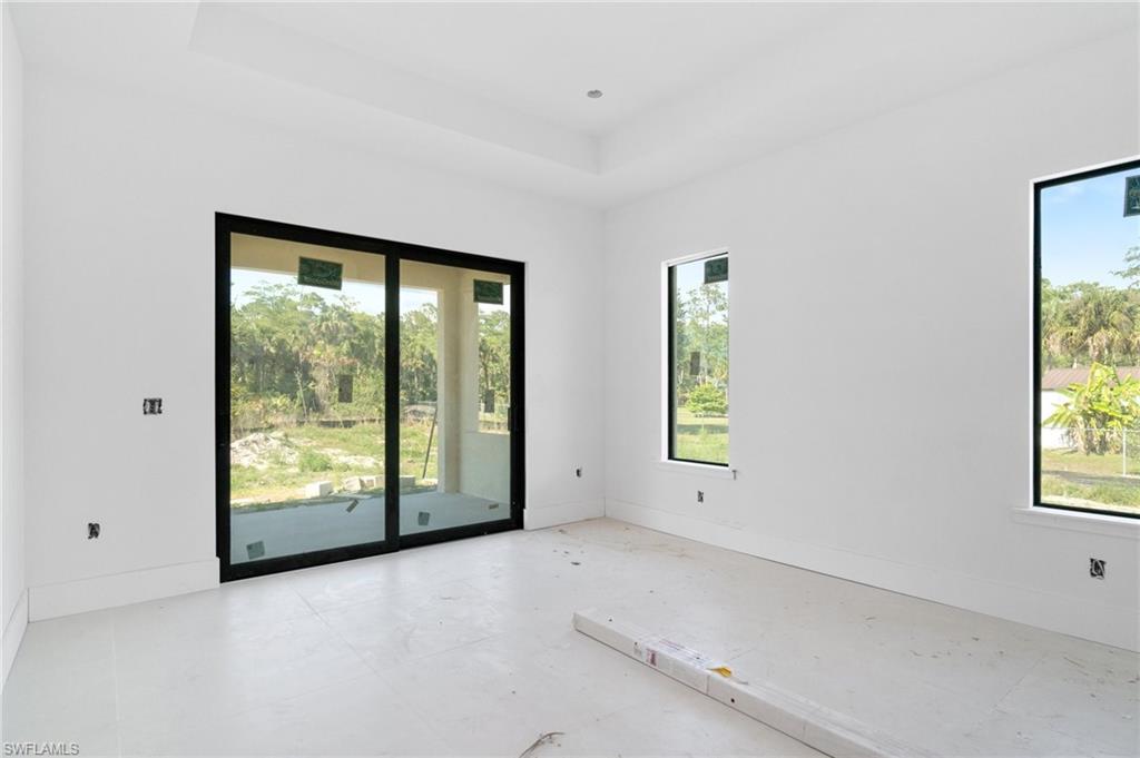 721 Golden Gate Blvd W Property Photo 24