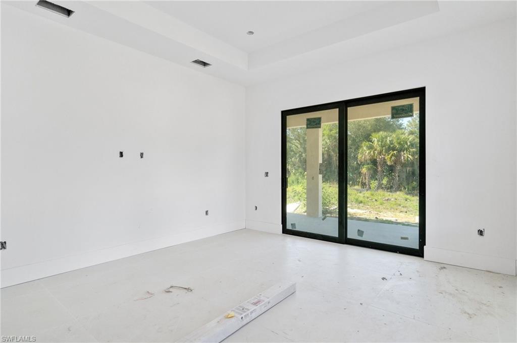 721 Golden Gate Blvd W Property Photo 25