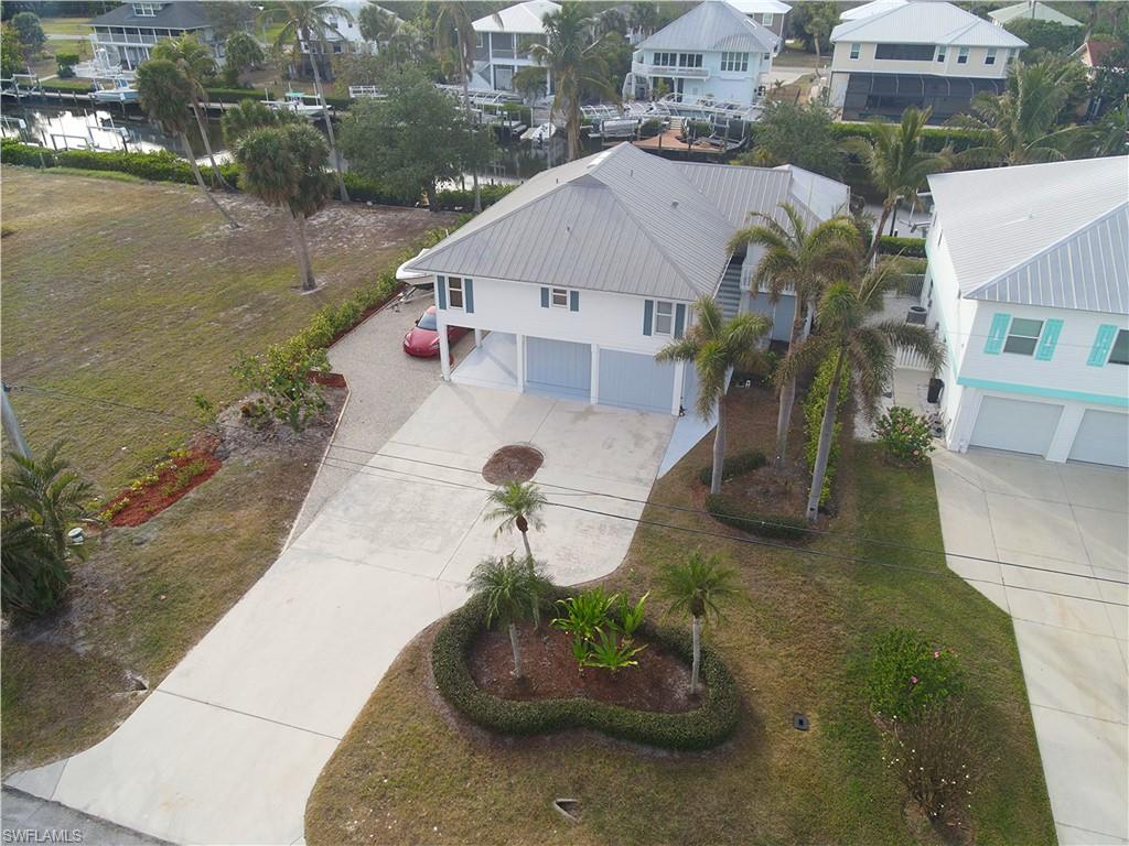 16303 Shoal Ct Property Photo 3