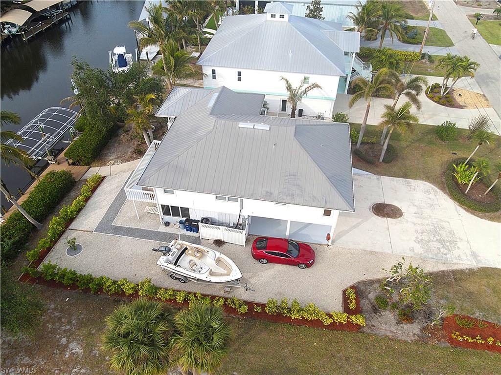 16303 Shoal Ct Property Photo 4