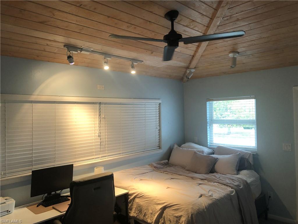 16303 Shoal Ct Property Photo 28