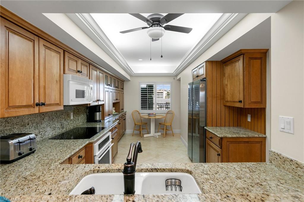 907 Panama Ct 303 Property Photo 10