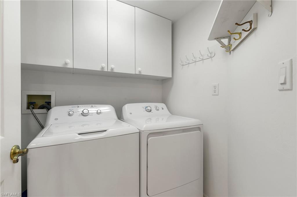 907 Panama Ct 303 Property Photo 22