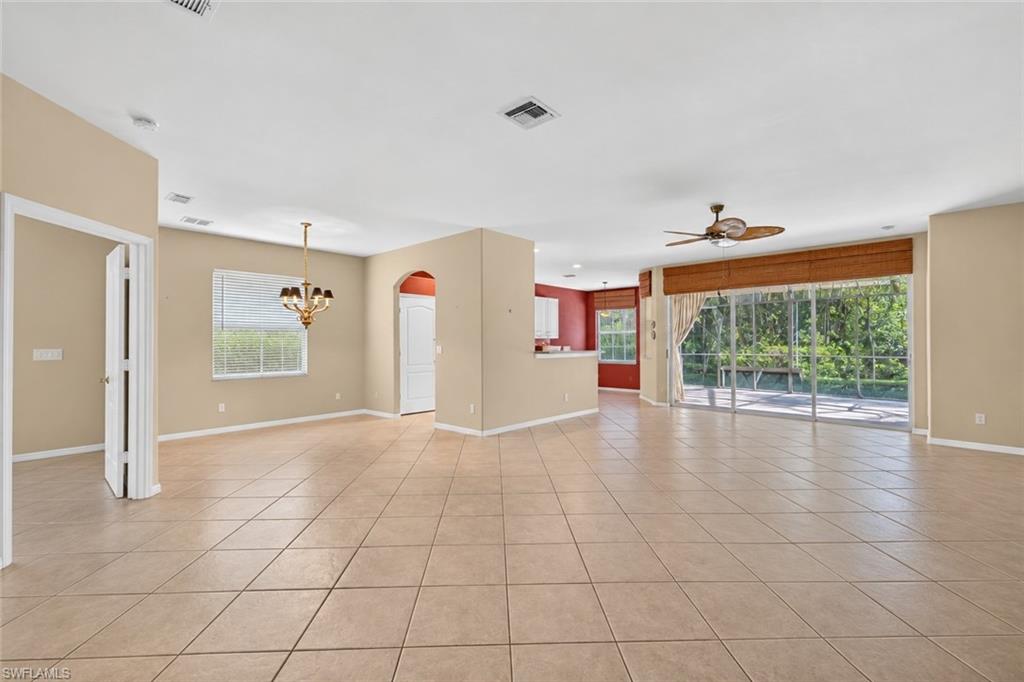 9900 Colonial Walk N Property Photo 3