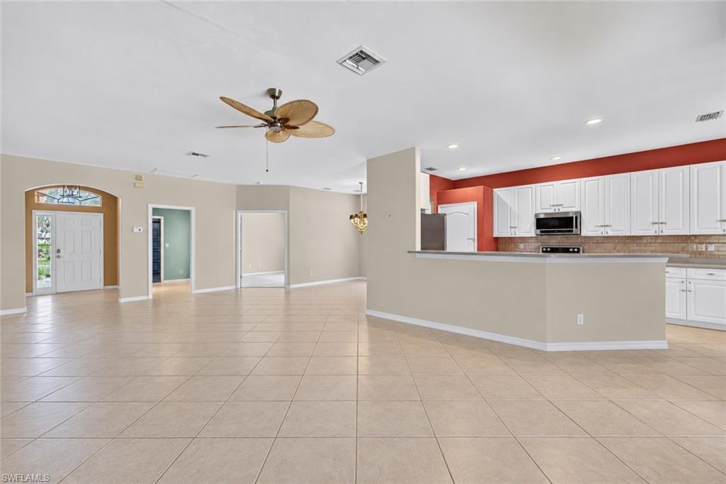 9900 Colonial Walk N Property Photo 5
