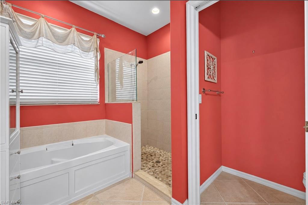 9900 Colonial Walk N Property Photo 12