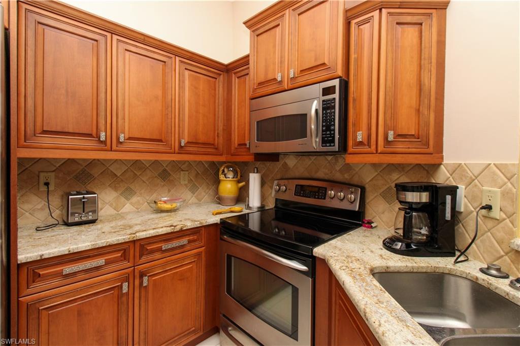 172 Vintage Cir 202 Property Photo 24
