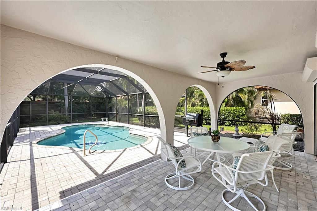 27113 Edenbridge Ct Property Photo 7