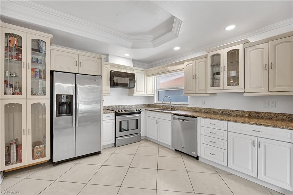 27113 Edenbridge Ct Property Photo 12