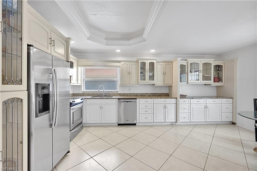 27113 Edenbridge Ct Property Photo 13