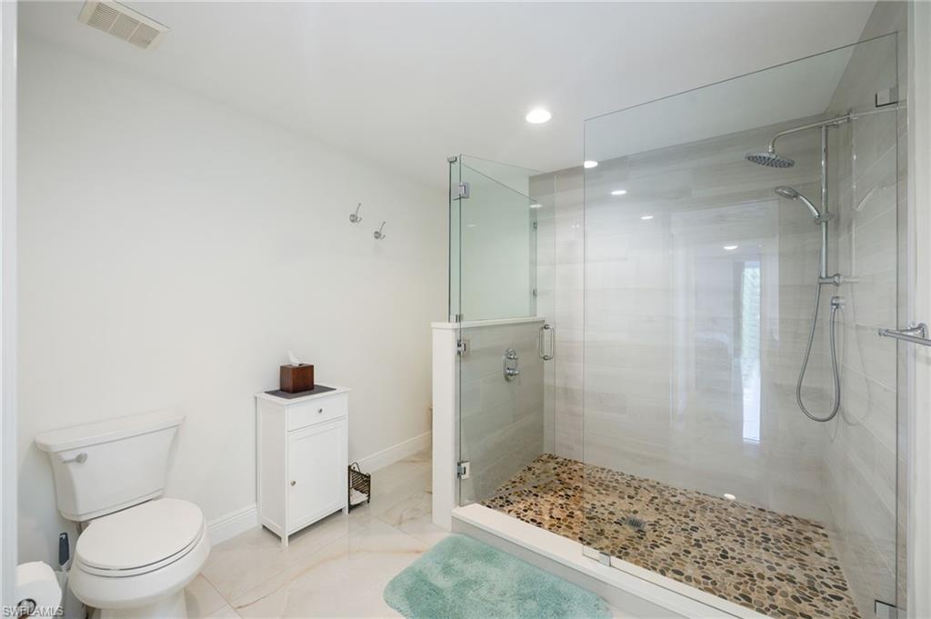 780 Waterford Dr 101 Property Photo 15