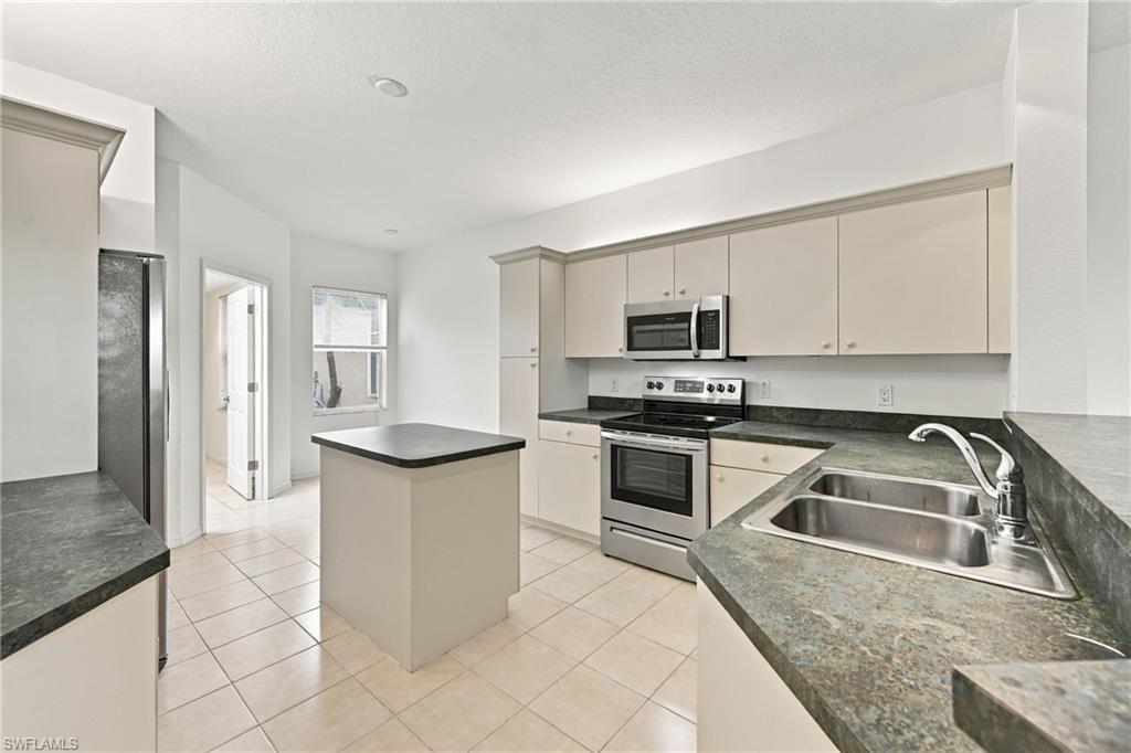 20041 Seagrove St 1303 Property Photo 6
