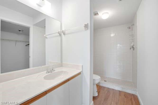 6945 Dennis Cir 205 Property Photo 11