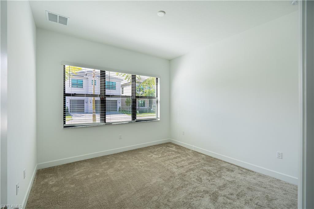12813 Hawkins Dr Property Photo 16