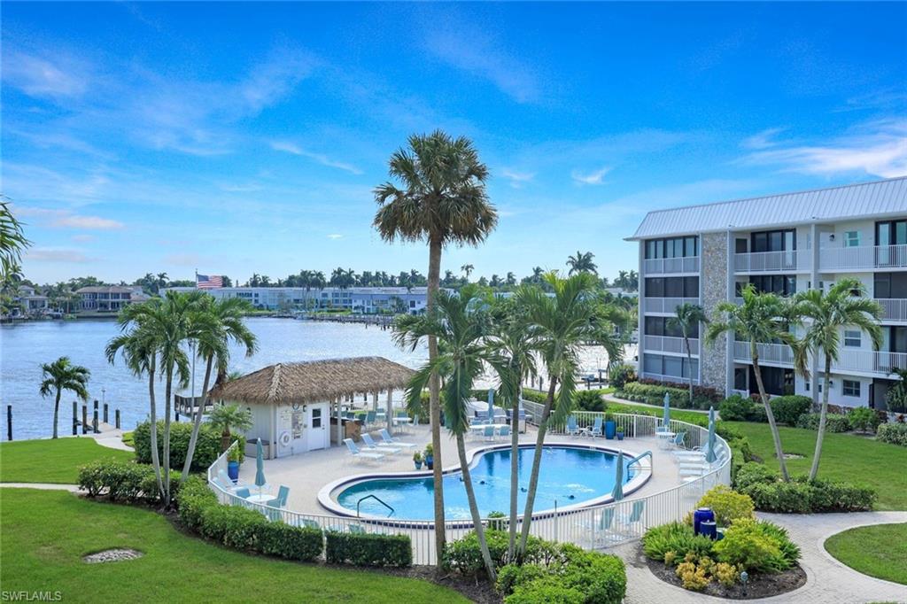 3000 Gulf Shore Blvd N 307 Property Photo 2