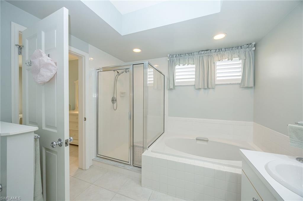 5818 Glencove Dr 103 Property Photo 28
