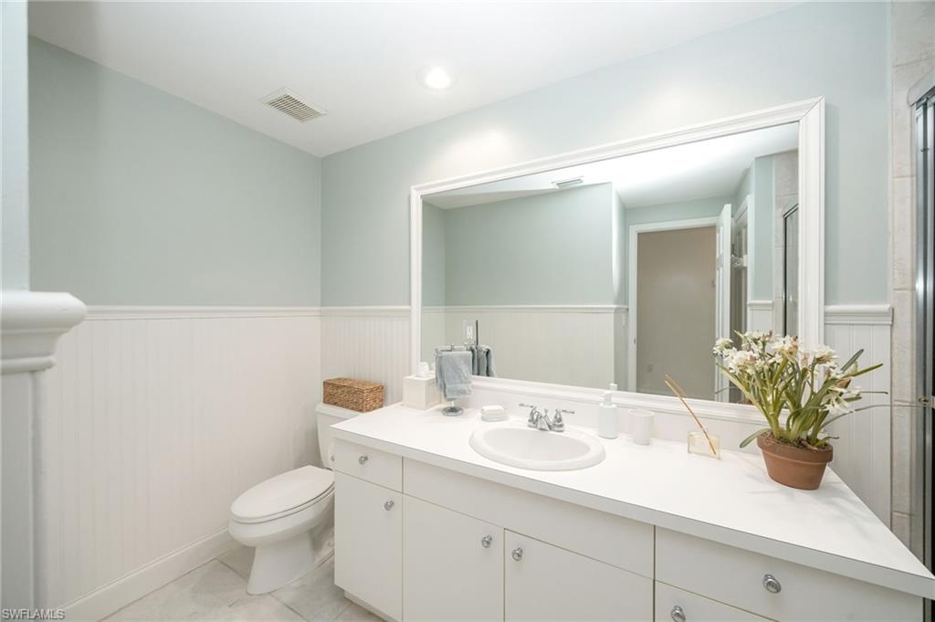 5818 Glencove Dr 103 Property Photo 33