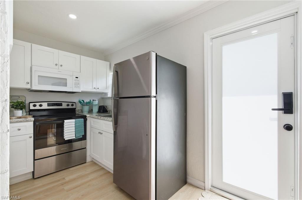 2147 Washington AVE Unit B Property Photo 1