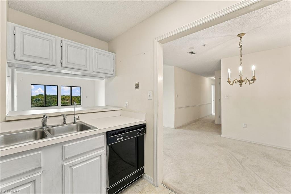 900 Arbor Lake Dr 501 Property Photo 10