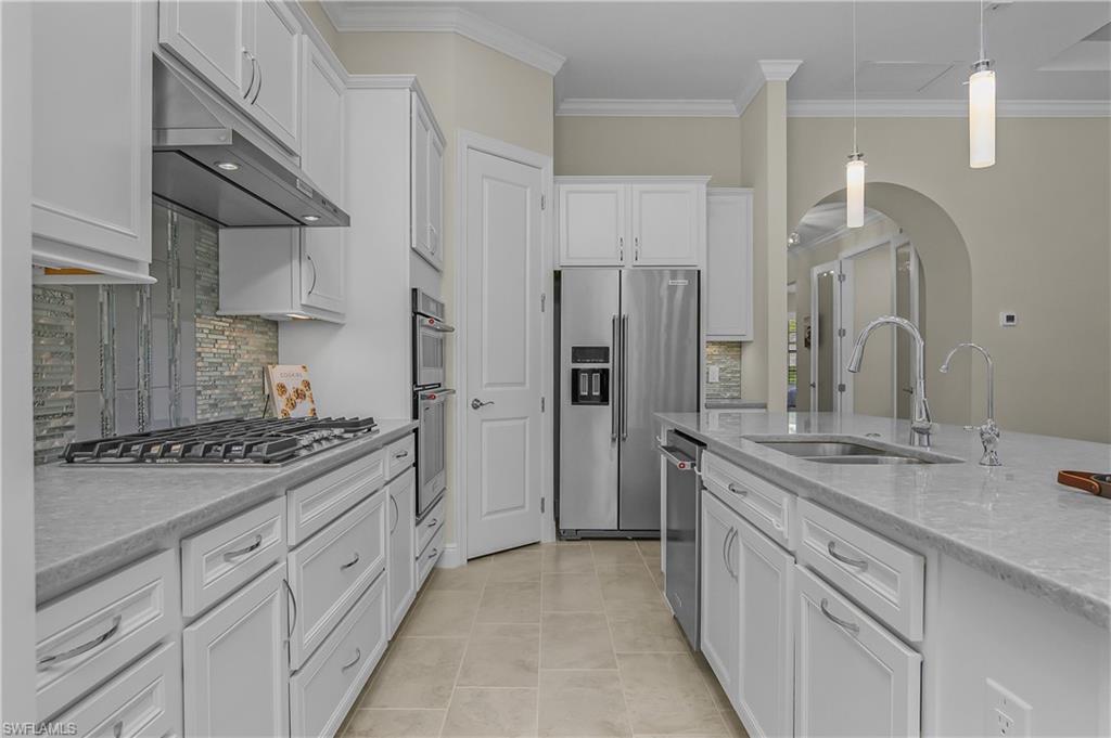 19288 Aqua Shore Dr Property Photo 11